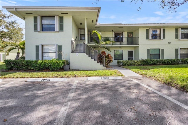 4 of 40 - 701 Sabal Ridge Circle #f, Palm Beach Gardens, FL