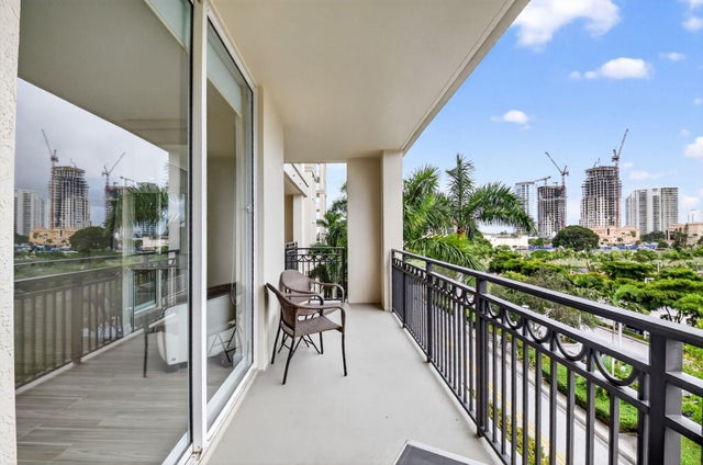 4 of 120 - 550 Okeechobee Boulevard #423, West Palm Beach, FL