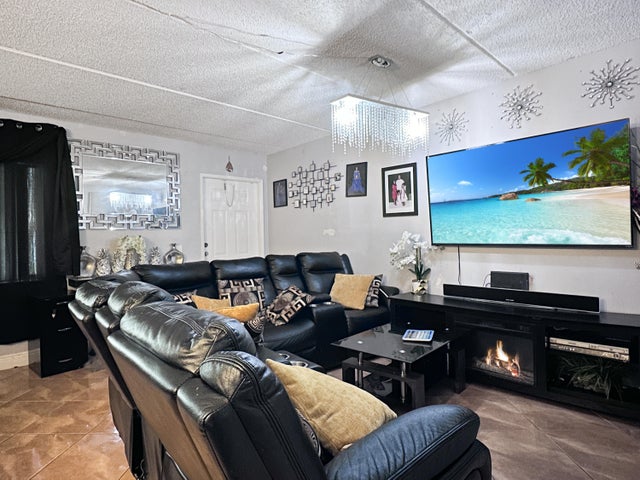 2 of 15 - 604 Meadows Circle #604, Boynton Beach, FL