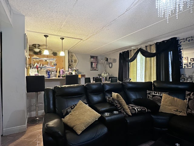 4 of 15 - 604 Meadows Circle #604, Boynton Beach, FL