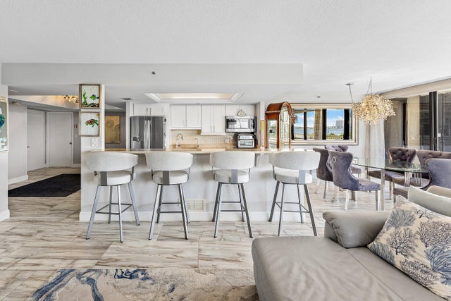 3 of 39 - 5280 N Ocean Drive Drive #1e, Riviera Beach, FL