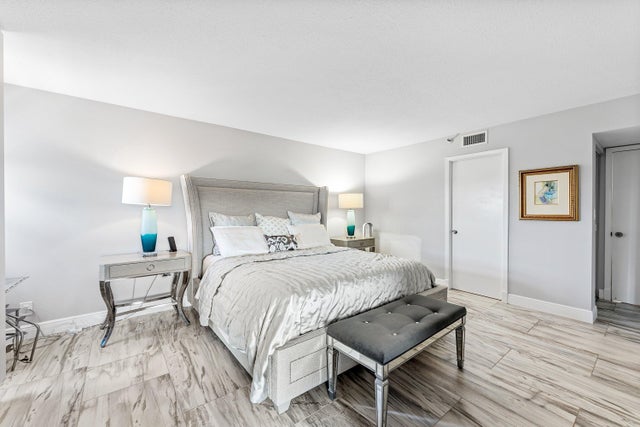 4 of 42 - 5280 N Ocean Drive #1-e, Riviera Beach, FL