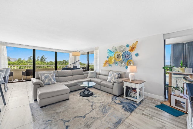 4 of 39 - 5280 N Ocean Drive Drive #1e, Riviera Beach, FL