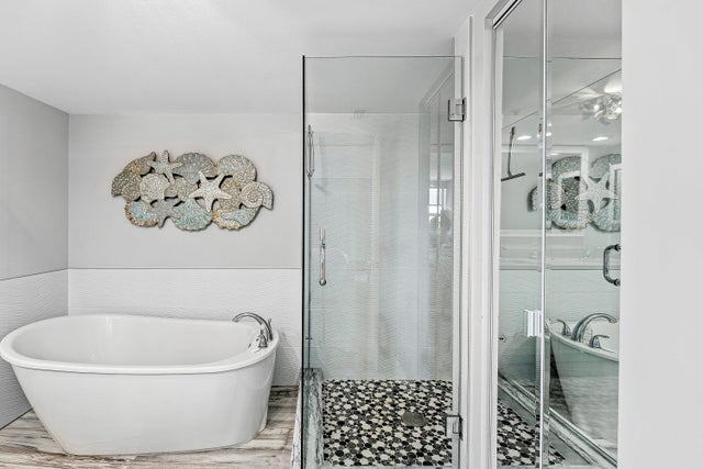 5 of 39 - 5280 N Ocean Drive Drive #1e, Riviera Beach, FL