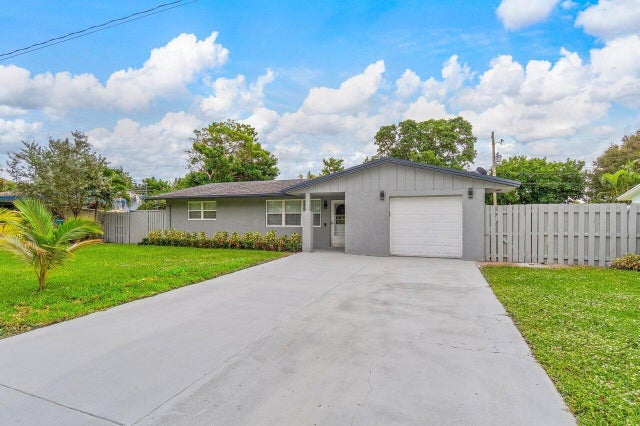 2 of 25 - 152 Se 28th Court, Boynton Beach, FL