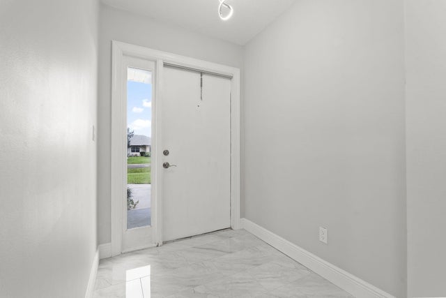 2 of 39 - 5842 Moss Court #9, Fort Pierce, FL