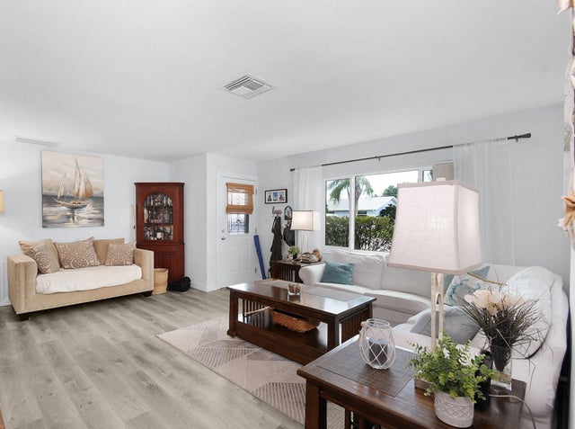 4 of 30 - 1026 Nw 16th Street, Stuart, FL