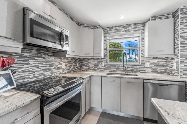 4 of 29 - 2311 Ne 36th Street #1a, Lighthouse Point, FL