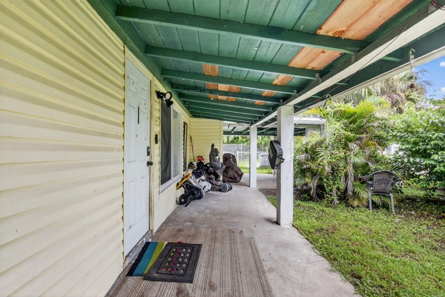 3 of 37 - 1079 Highview Road, Lake Worth, FL