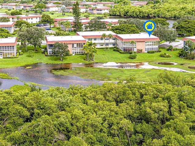 3 of 35 - 69 Royal Oak Court #207, Vero Beach, FL