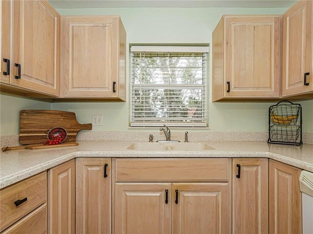 4 of 35 - 69 Royal Oak Court #207, Vero Beach, FL