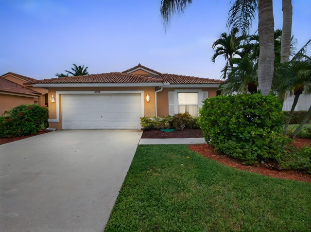 1 of 32 - 6219 Grand Cypress Circle, Lake Worth, FL