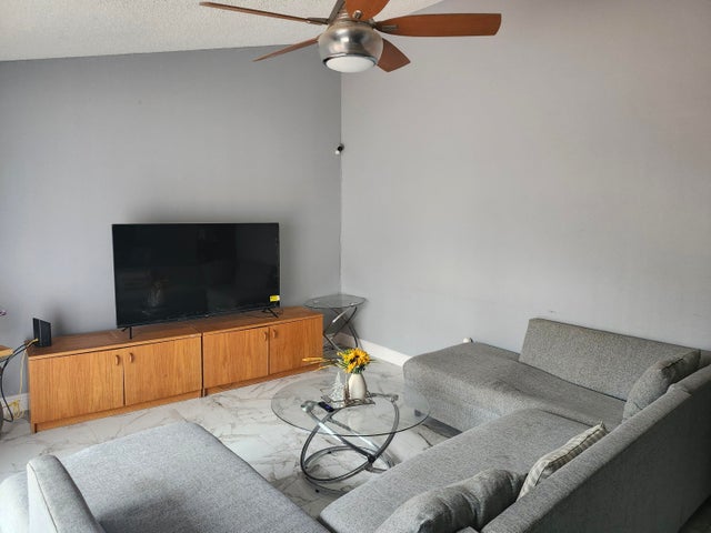 3 of 15 - 4317 S Landar Drive, Lake Worth, FL