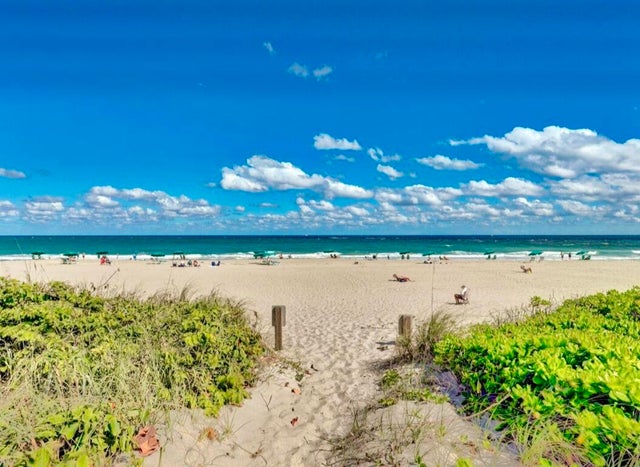 4 of 82 - 33 Ocean Avenue #301, Palm Beach Shores, FL