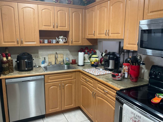 5 of 65 - 2728 Garden Drive N #415, Lake Worth Beach, FL