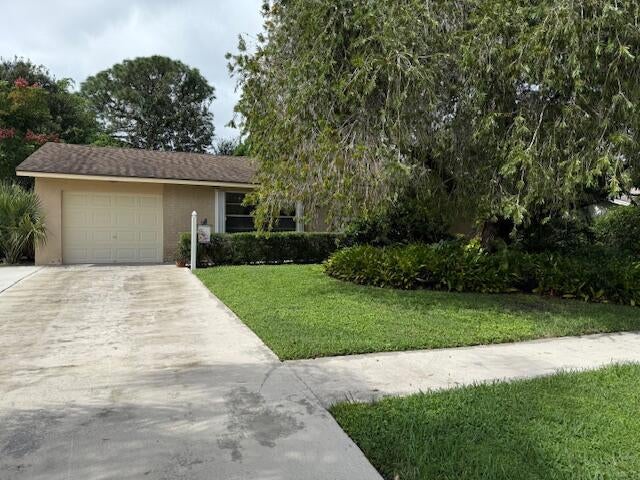 1 of 19 - 169 Dove Circle, Royal Palm Beach, FL
