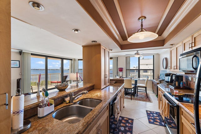 5 of 46 - 5480 N Ocean Drive #a9c, Singer Island, FL