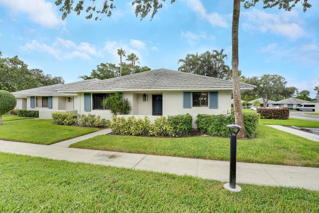 1 of 17 - 828 Club Drive, Palm Beach Gardens, FL