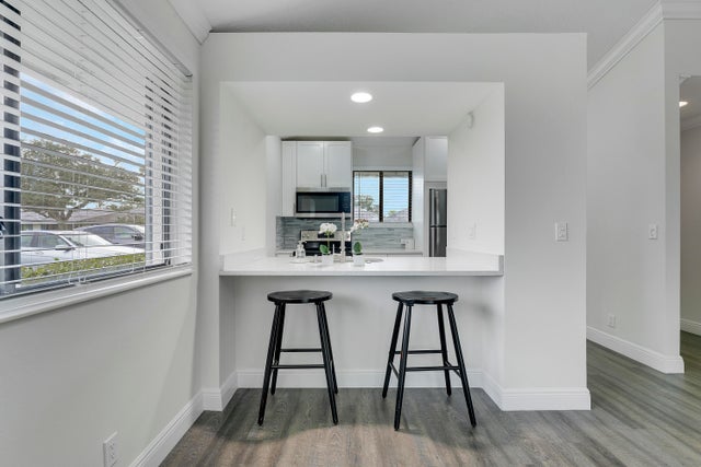 3 of 17 - 828 Club Drive, Palm Beach Gardens, FL