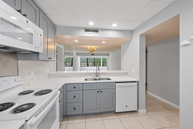 5 of 24 - 3515 Village Boulevard #102, West Palm Beach, FL