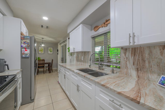 1 of 29 - 738 Ne Lanfair Street Ne, Port Saint Lucie, FL