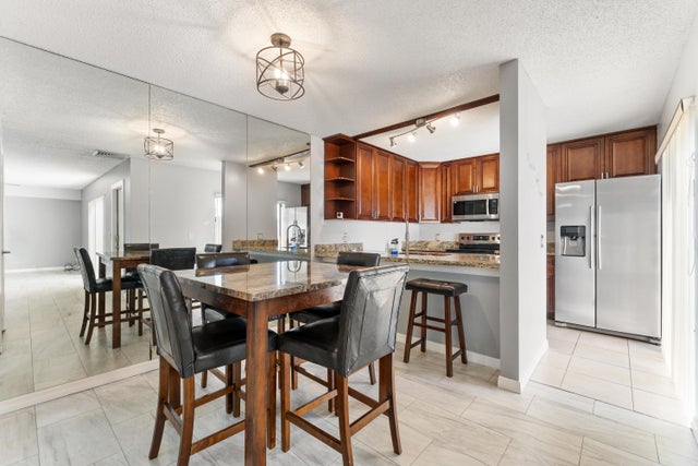 4 of 46 - 2410 24th Way, West Palm Beach, FL