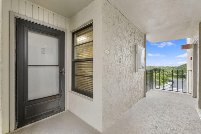 2 of 23 - 8 Royal Palm Way #6040, Boca Raton, FL