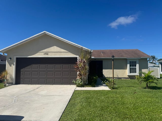 2 of 24 - 1752 Sw Bonanza Street, Port Saint Lucie, FL