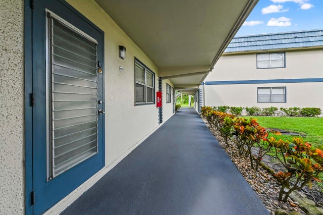3 of 39 - 213 Brittany Drive E, Delray Beach, FL