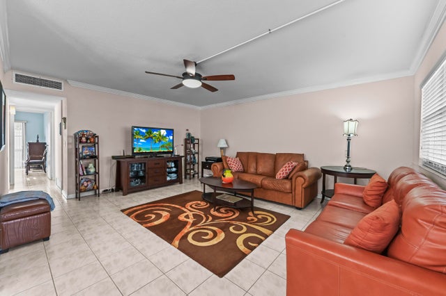 5 of 39 - 213 Brittany Drive E, Delray Beach, FL