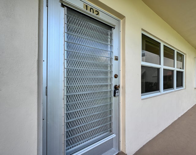 2 of 19 - 102 Coventry E #102, West Palm Beach, FL