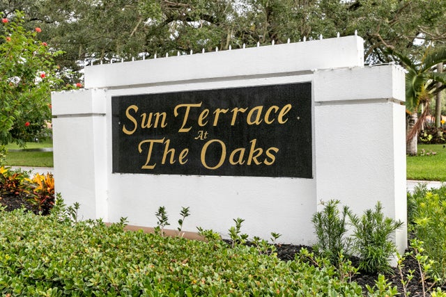 1 of 16 - 9904 Chapman Oak Court, Palm Beach Gardens, FL
