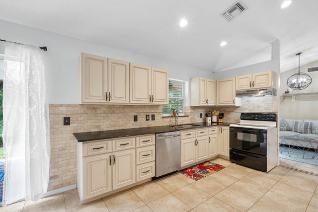 5 of 42 - 8776 Se May Terrace, Hobe Sound, FL