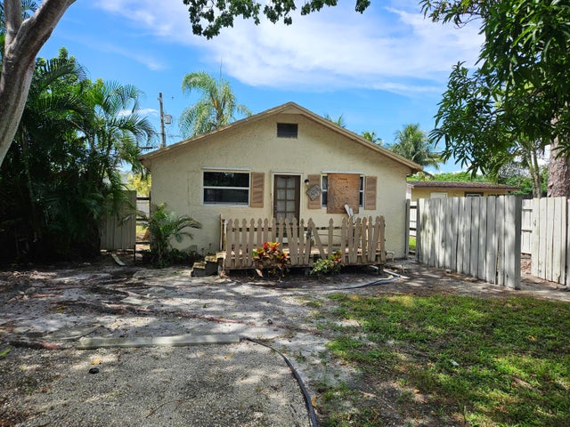 1 of 11 - 409 Perry Avenue, Greenacres, FL