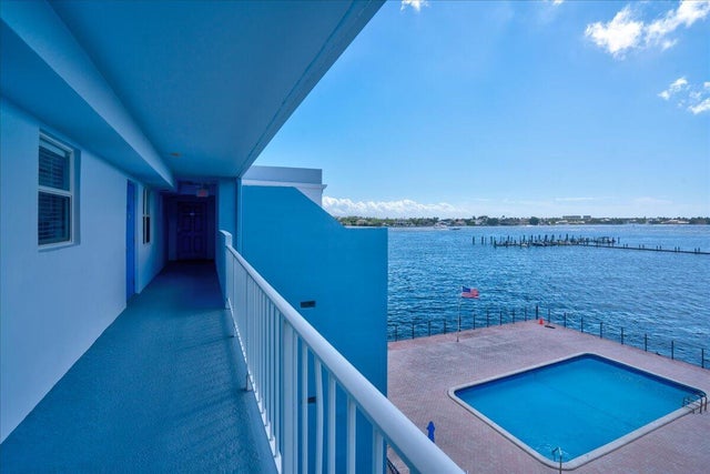 3 of 54 - 1820 New Palm Way #402, Boynton Beach, FL