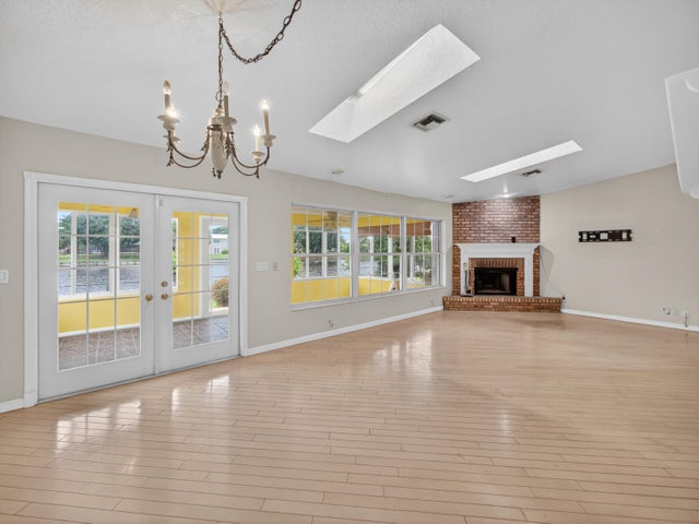 5 of 22 - 1401 Alpha Court N, Lake Clarke Shores, FL