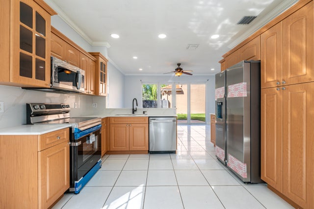 3 of 32 - 2502 Ambassador Avenue, Cooper City, FL