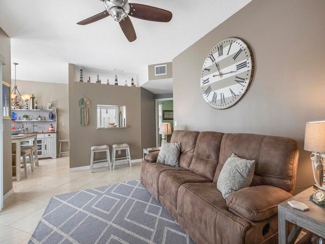 3 of 39 - 1910 Westminster Circle #14-3, Vero Beach, FL