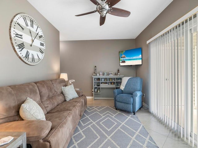 5 of 39 - 1910 Westminster Circle #14-3, Vero Beach, FL