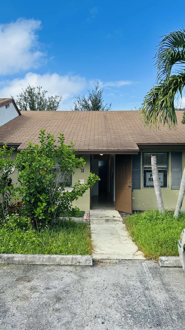 1 of 18 - 2345 N 2nd Avenue N #11, Lake Worth, FL