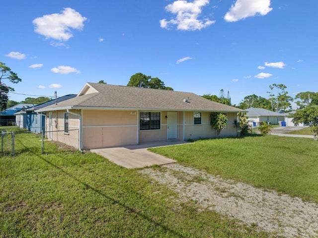 2 of 38 - 1495 12th Street Sw, Vero Beach, FL