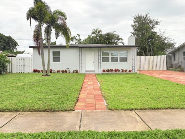 1 of 40 - 512 Aspen Road, West Palm Beach, FL