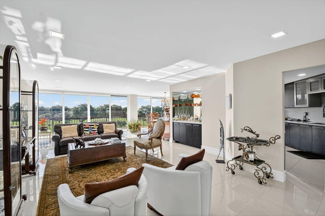 4 of 55 - 1900 Consulate Place #203, West Palm Beach, FL