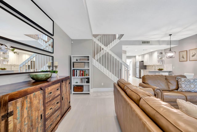 5 of 47 - 170 Wentworth Court, Jupiter, FL