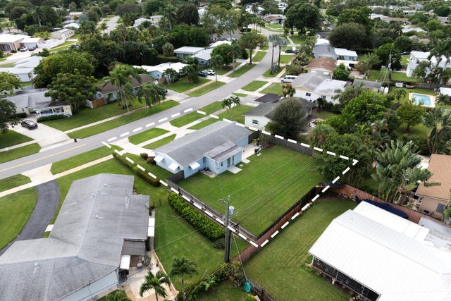 2 of 27 - 760 Cinnamon Road, North Palm Beach, FL