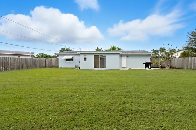4 of 27 - 760 Cinnamon Road, North Palm Beach, FL
