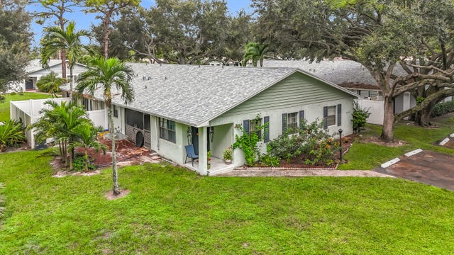 2 of 28 - 4484 Walden Circle, Lake Worth, FL