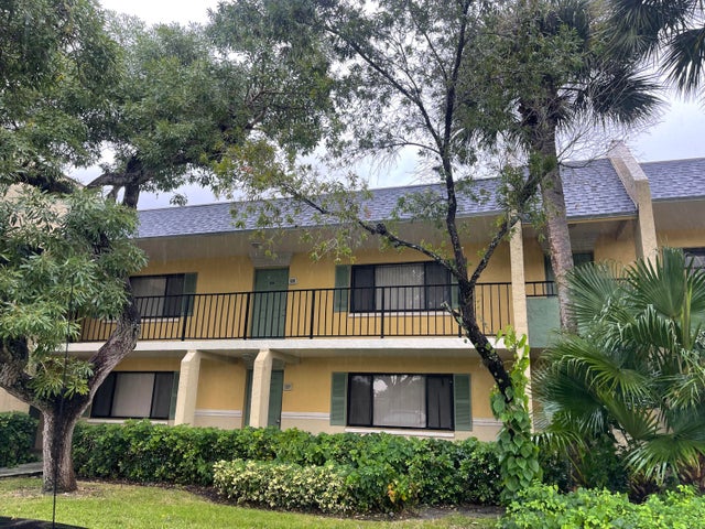 1 of 1 - 1215 Meadows Circle #1215, Boynton Beach, FL