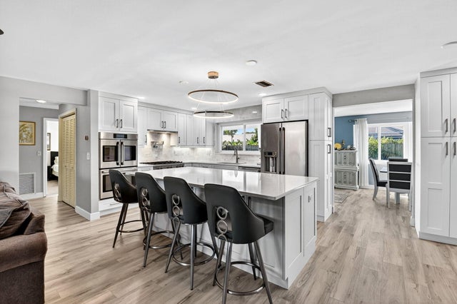 5 of 28 - 710 Sw 27th Way, Boynton Beach, FL