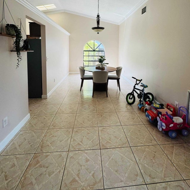3 of 20 - 8500 Nw 52nd Court, Lauderhill, FL